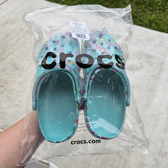CROCS Shoes - CROCS CLASSIC DISNEY X VERA BRADLEY LITTLE MERMAID CLOG Women Size 8